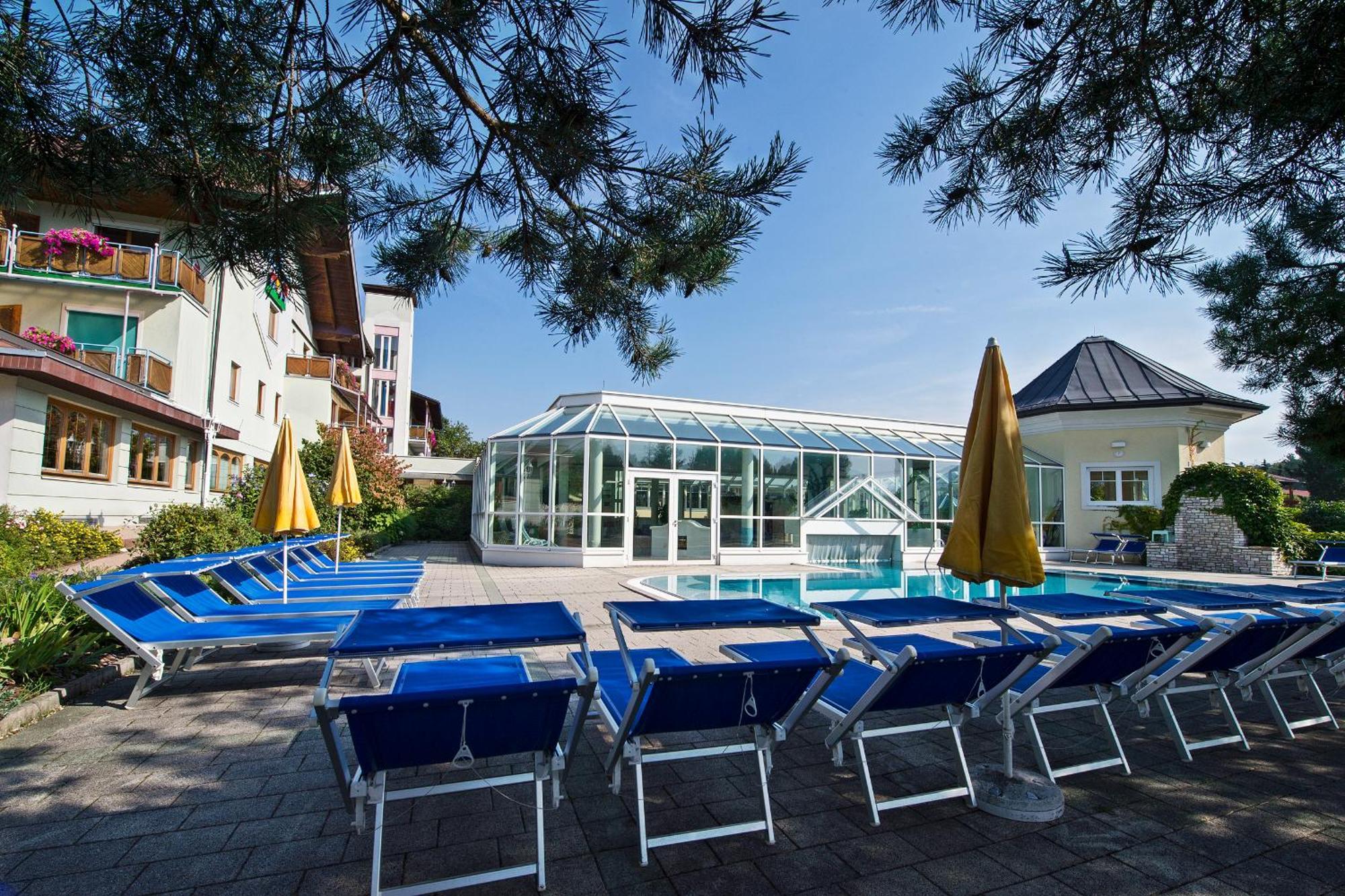 Golf-Tennis-Wellnesshotel Mori Sankt Kanzian am Klopeiner See Exterior photo
