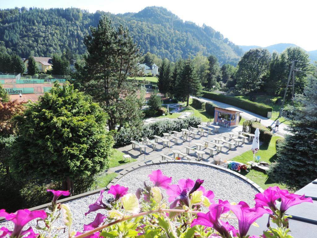 Golf-Tennis-Wellnesshotel Mori Sankt Kanzian am Klopeiner See Exterior photo