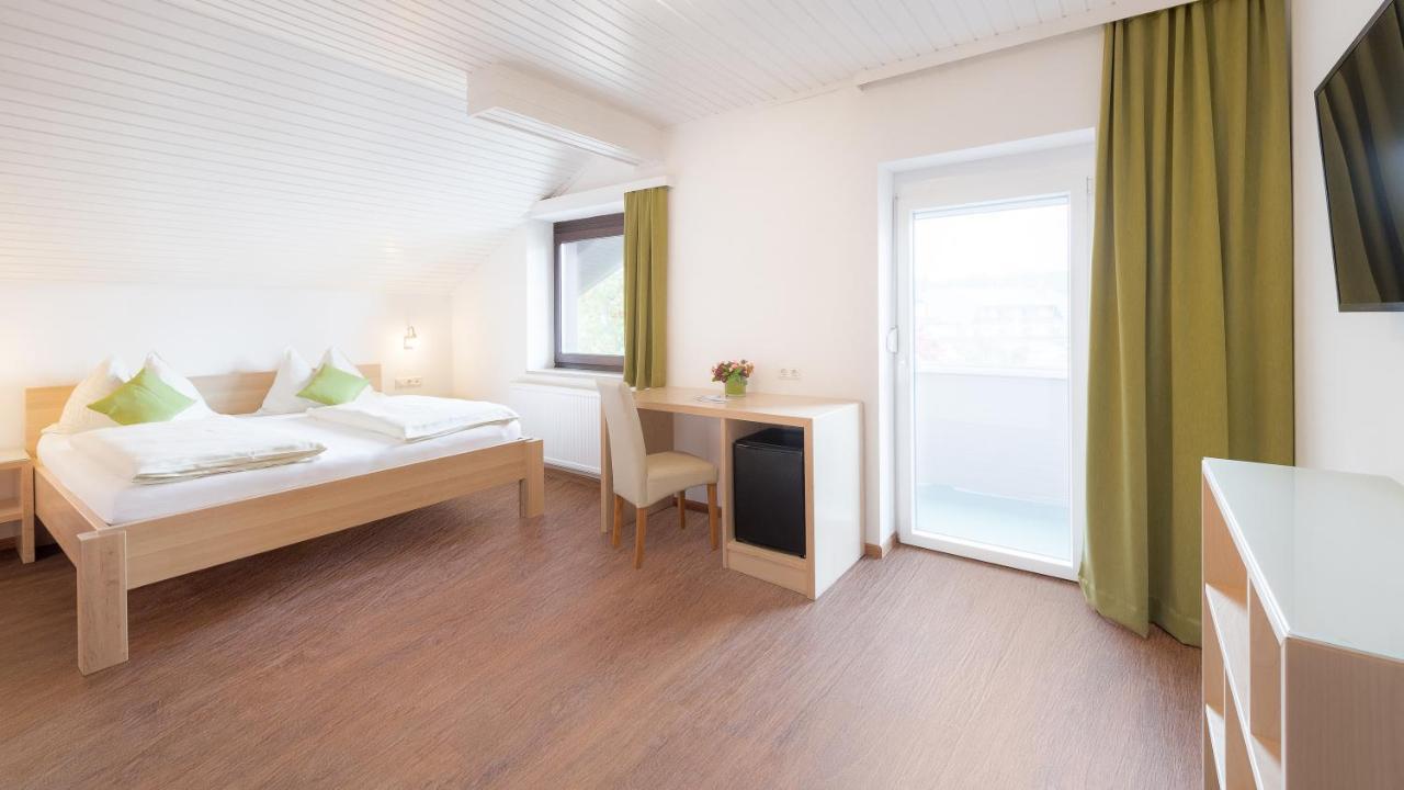 Golf-Tennis-Wellnesshotel Mori Sankt Kanzian am Klopeiner See Exterior photo